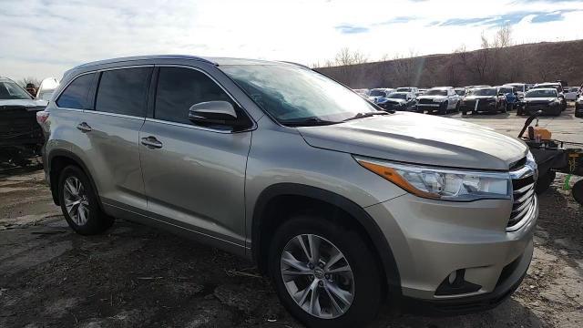 2015 Toyota Highlander Xle - zdjęcie 14
