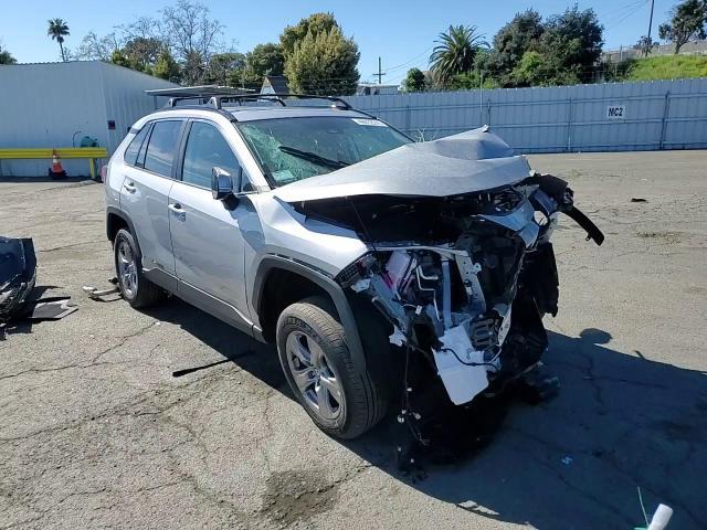 2025 Toyota Rav4 Xle - zdjęcie 14