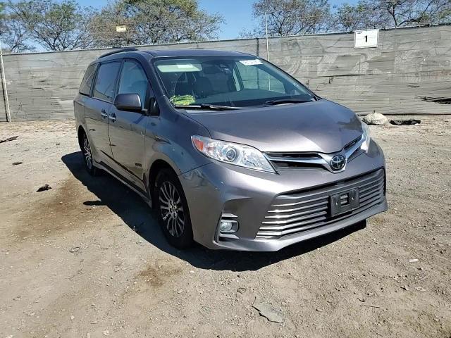 2020 Toyota Sienna Xle Premium 8-Passenger - zdjęcie 14