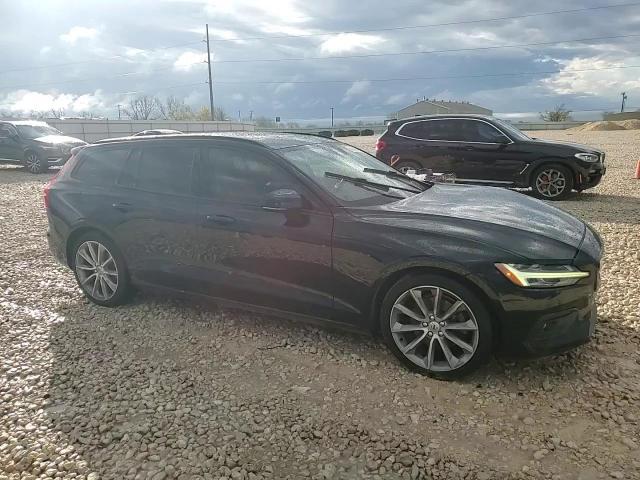 2021 Volvo V60 T5 Momentum - zdjęcie 14