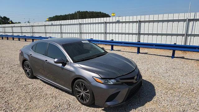 2020 Toyota Camry Se - zdjęcie 13