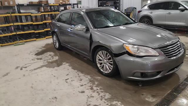 2013 Chrysler 200 Limited - zdjęcie 13