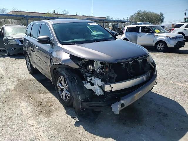 2016 Toyota Highlander Le Plus - zdjęcie 14