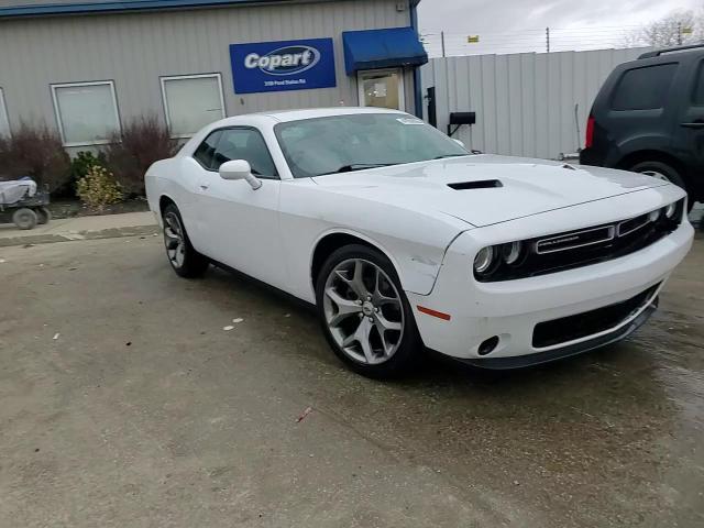 2017 Dodge Challenger Sxt - zdjęcie 13