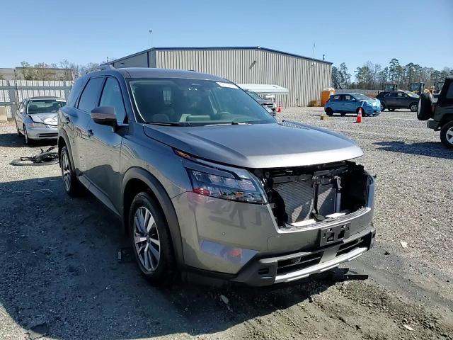 2025 Nissan Pathfinder Sl - zdjęcie 14