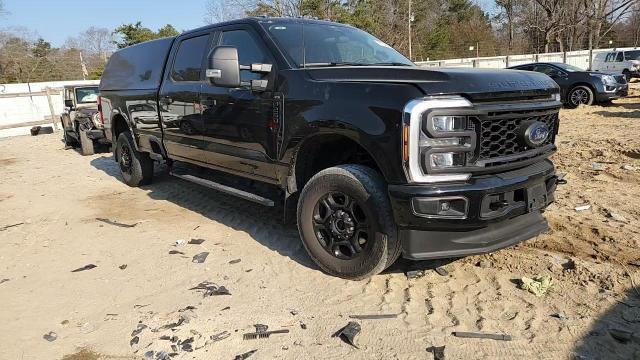 2024 Ford F250 Super Duty - zdjęcie 14