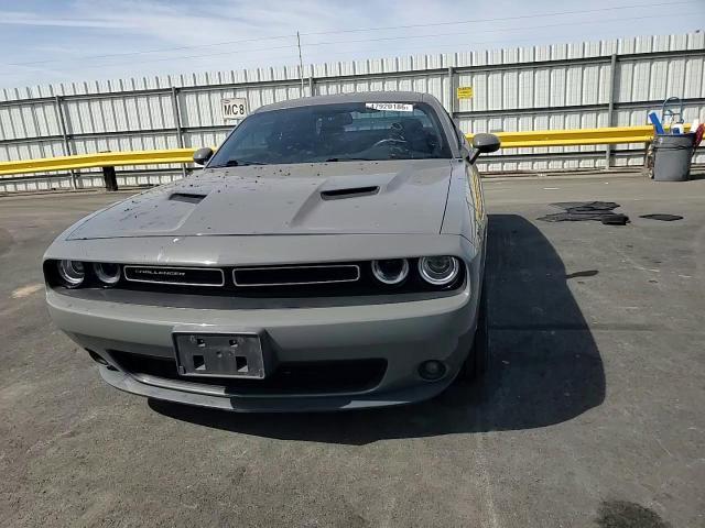 2017 Dodge Challenger Sxt - zdjęcie 13