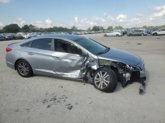 2017 Hyundai Sonata Base - zdjęcie 13