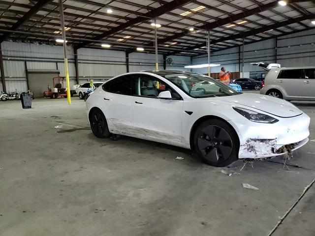 2021 Tesla Model 3 - zdjęcie 13