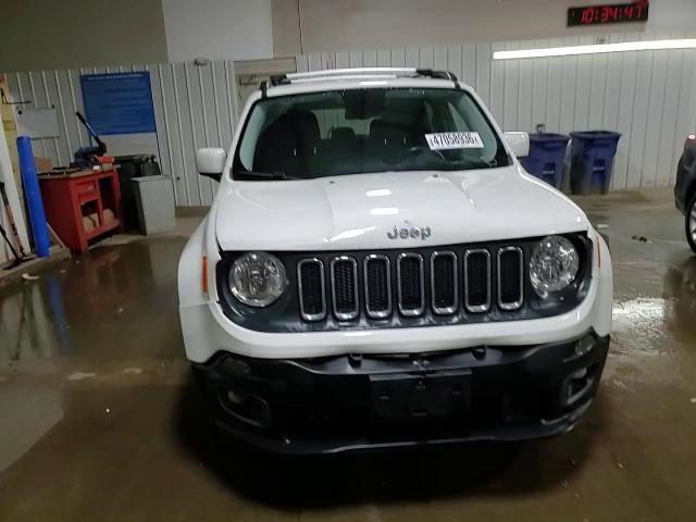 2017 Jeep Renegade Latitude - zdjęcie 13