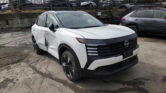 2025 Nissan Kicks Sr - zdjęcie 14