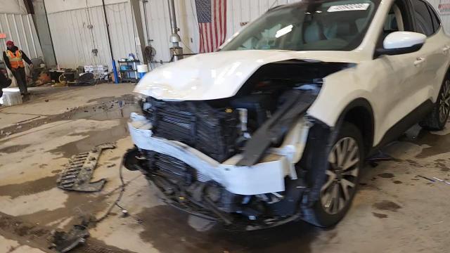 2020 Ford Escape Titanium - zdjęcie 15