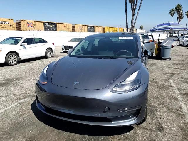 2022 Tesla Model 3 - zdjęcie 13