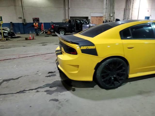 2017 Dodge Charger R - zdjęcie 13