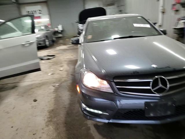 2014 Mercedes-Benz C 300 4Matic - zdjęcie 13