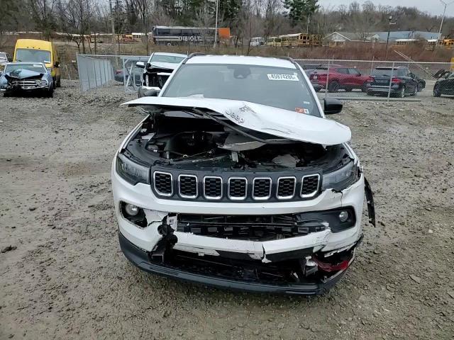 2024 Jeep Compass Latitude - zdjęcie 14