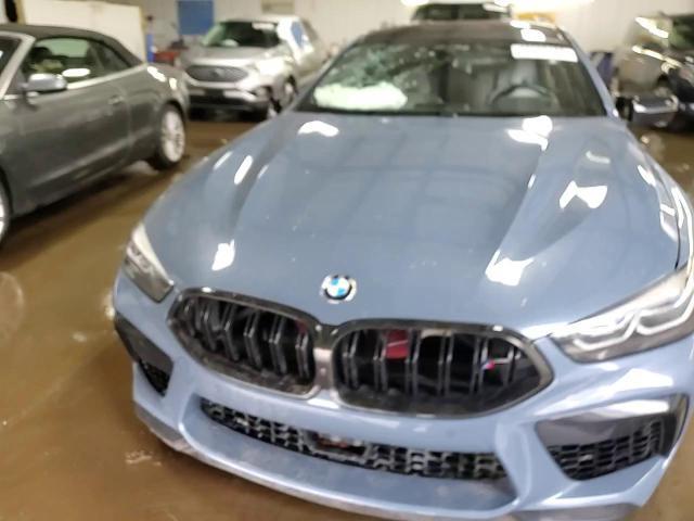 2022 BMW M8 - zdjęcie 13