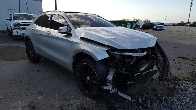 2018 Mercedes-Benz Gla 250 - zdjęcie 15