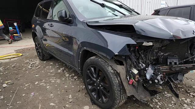 2017 Jeep Grand Cherokee Laredo - zdjęcie 15
