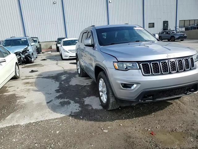 2021 Jeep Grand Cherokee Laredo - zdjęcie 15