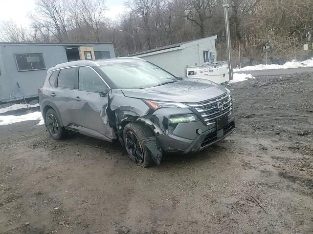 2025 Nissan Rogue Sv - zdjęcie 14