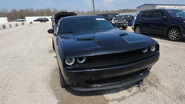 2020 Dodge Challenger Sxt - zdjęcie 14