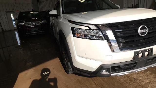 2022 Nissan Pathfinder Sl - zdjęcie 13