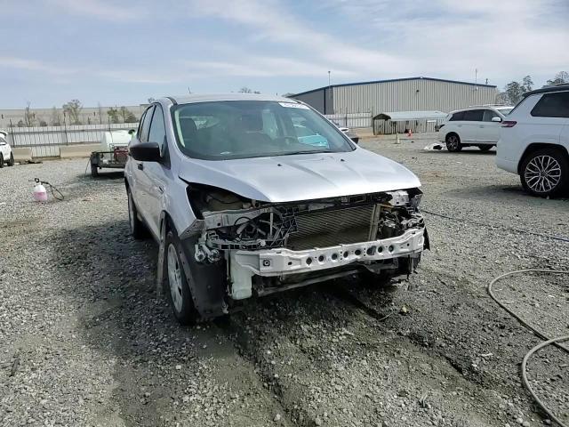 2015 Ford Escape S - zdjęcie 14