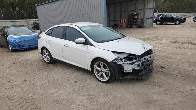 2015 Ford Focus Titanium - zdjęcie 14