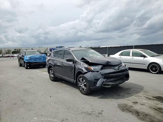 2018 Toyota Rav4 Le - zdjęcie 14