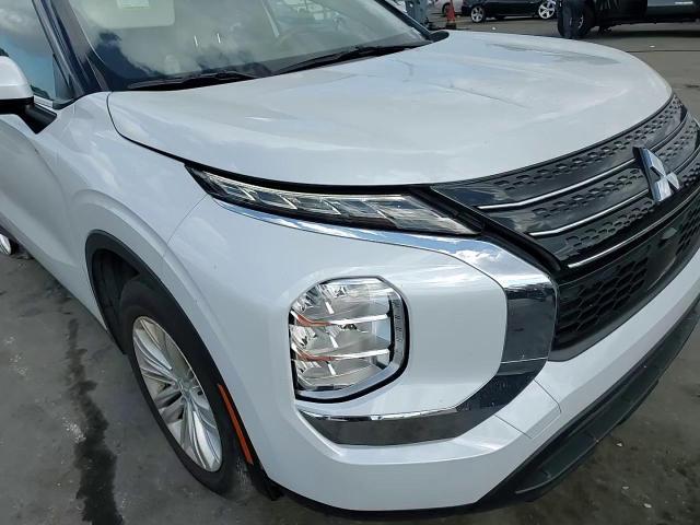 2024 Mitsubishi Outlander Es - zdjęcie 13