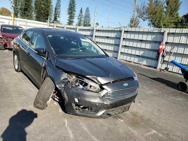 2016 Ford Focus Titanium - zdjęcie 13