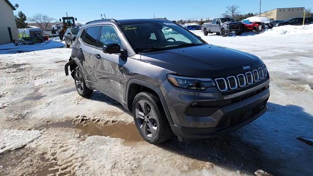 2022 Jeep Compass Latitude Lux - zdjęcie 14