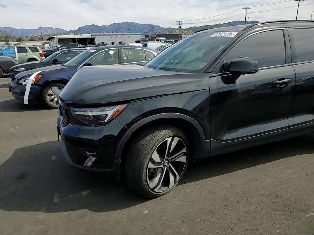 2024 Volvo Xc40 Plus - zdjęcie 14