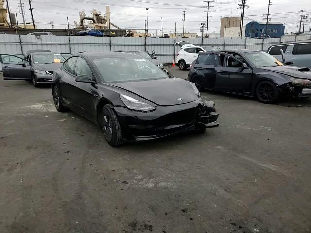 2023 Tesla Model 3 - zdjęcie 13