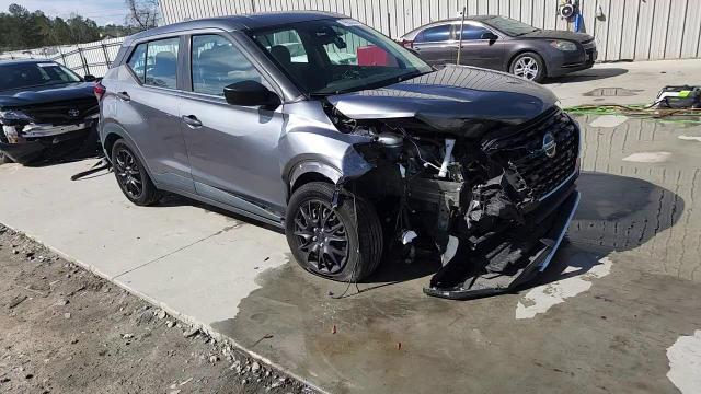 2021 Nissan Kicks S - zdjęcie 13