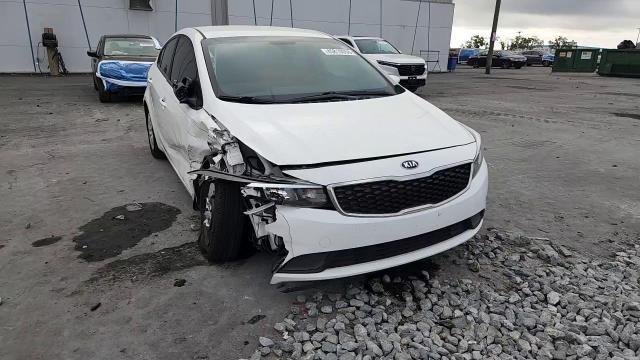 2017 Kia Forte - zdjęcie 13