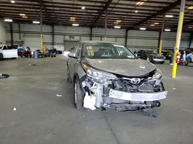 2020 Toyota C-Hr Le - zdjęcie 14