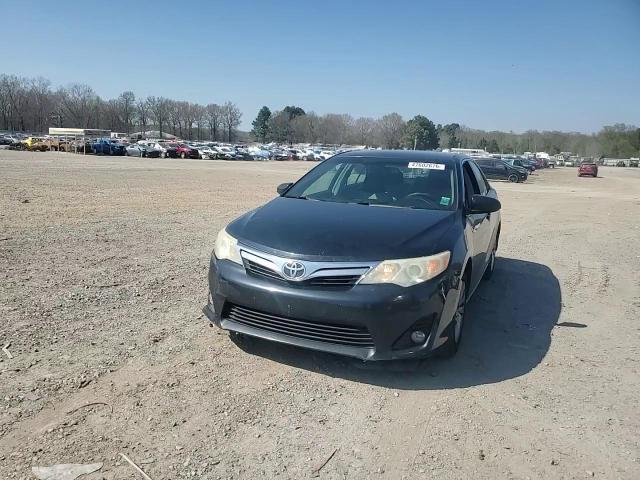 2013 Toyota Camry Le - zdjęcie 13