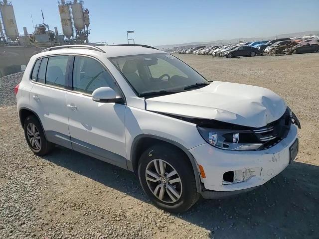 2016 Volkswagen Tiguan S - zdjęcie 14
