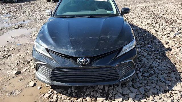 2021 Toyota Camry Le - zdjęcie 13