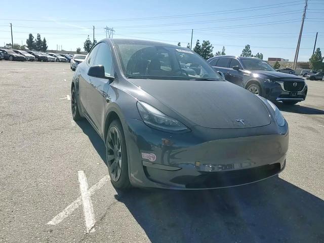 2024 Tesla Model Y - zdjęcie 14