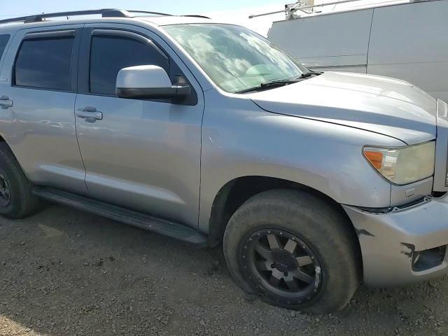2015 Toyota Sequoia Sr5 - zdjęcie 14