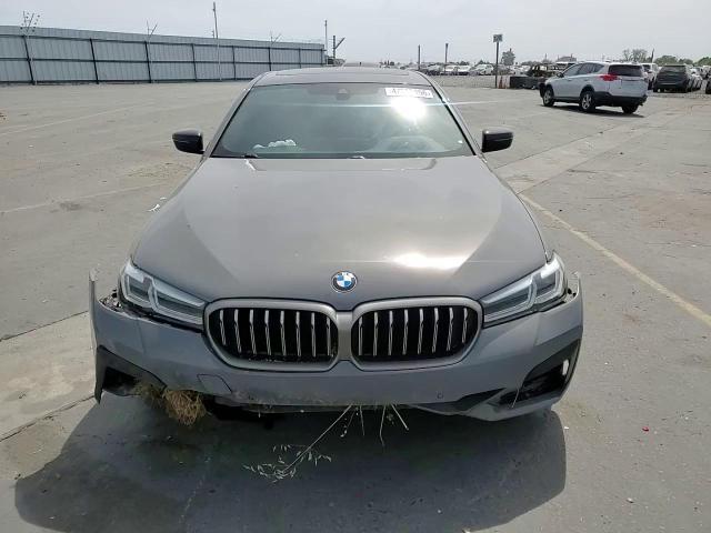 2022 BMW M550Xi - zdjęcie 13