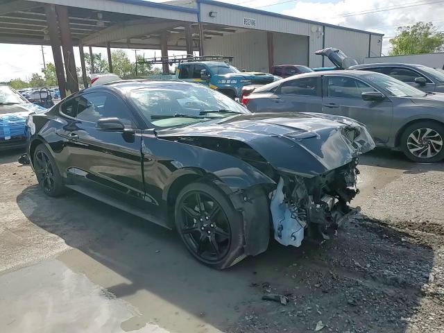 2019 Ford Mustang - zdjęcie 14