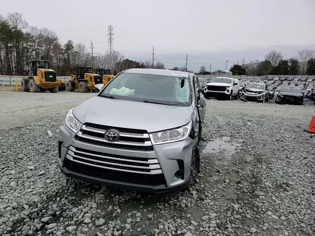 2019 Toyota Highlander Le - zdjęcie 14