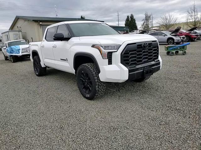 2026 Toyota Tundra Limited - zdjęcie 13