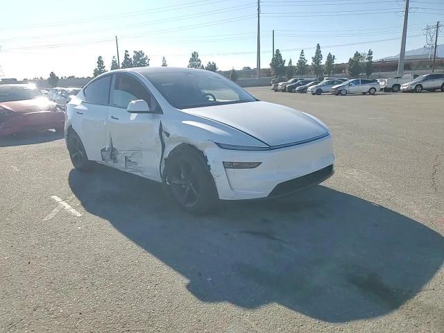 2026 Tesla Model Y - zdjęcie 13