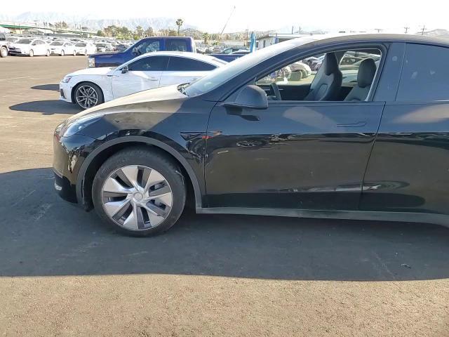 2023 Tesla Model Y - zdjęcie 13