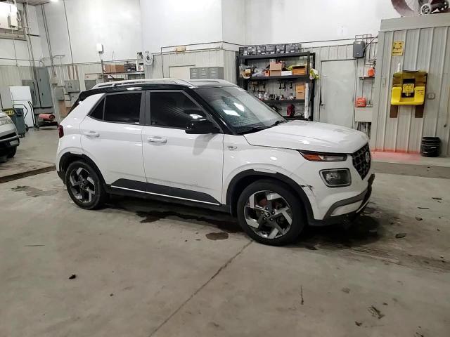 2022 Hyundai Venue Limited - zdjęcie 13